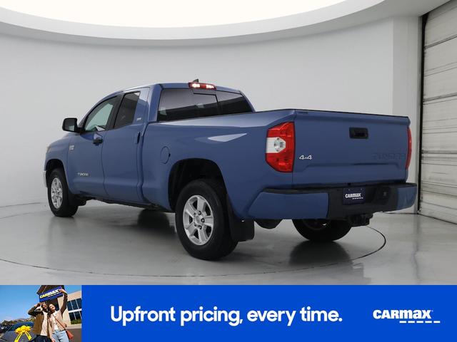 Photo of 2020 Blue Toyota Tundra