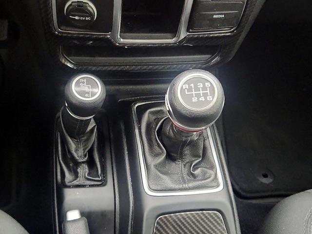 Photo of 2021 Gray Jeep Gladiator