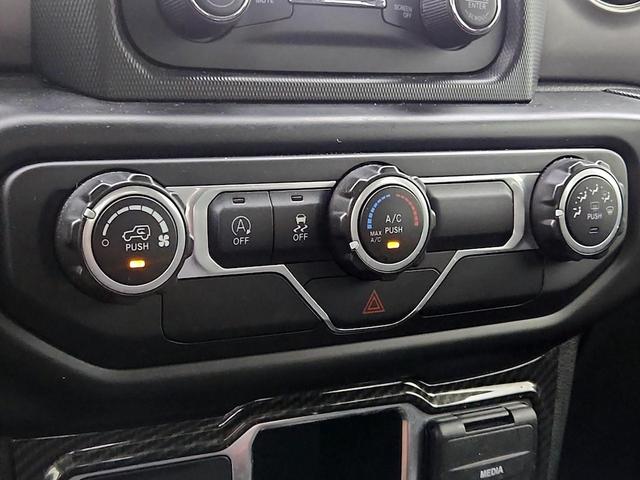 Photo of 2021 Gray Jeep Gladiator