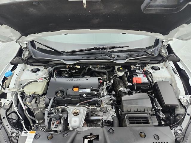 Photo of 2021 White Honda Civic
