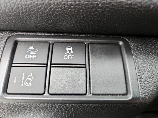 Photo of 2021 White Honda Civic