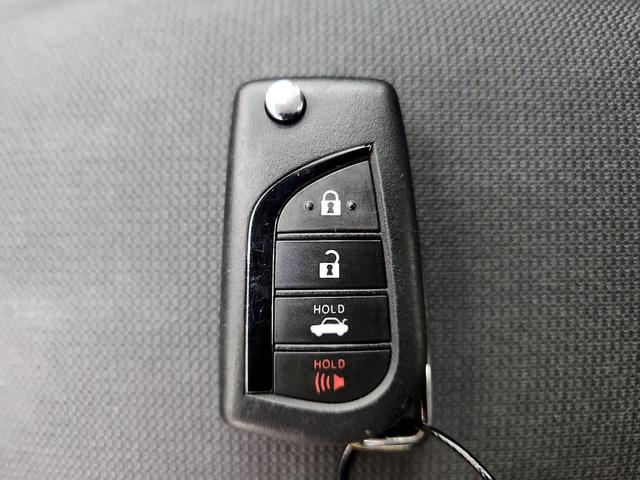 Photo of 2021 White Toyota Corolla