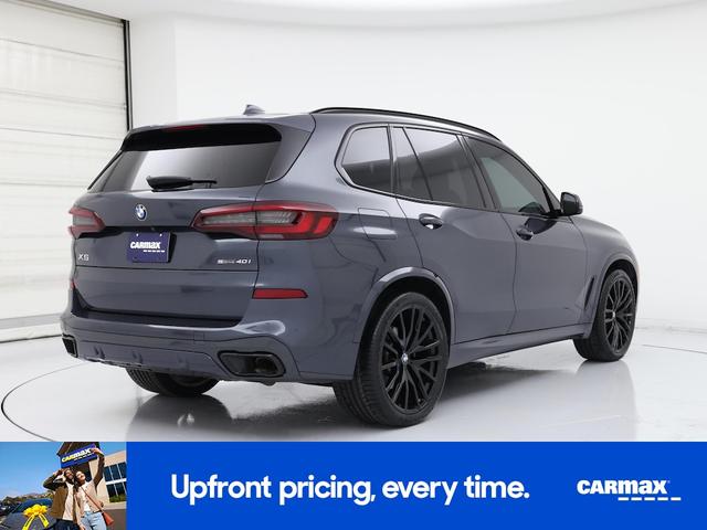 Photo of 2022 Gray BMW X5
