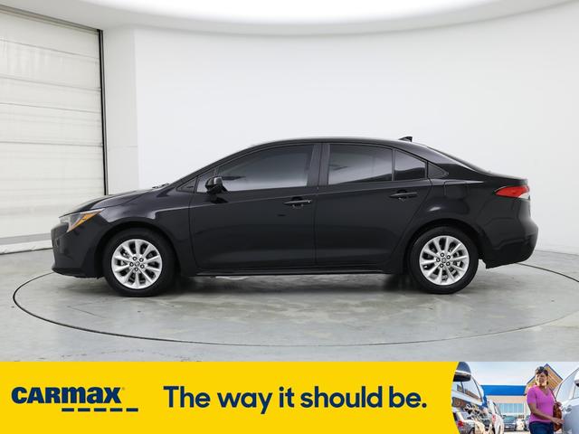 Photo of 2022 Black Toyota Corolla