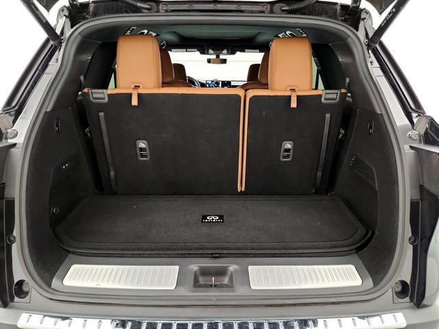 Photo of 2022 Black INFINITI QX60