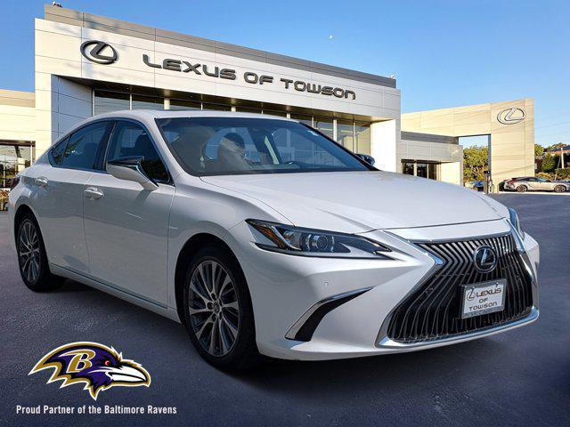 Photo of 2021 Eminent White Pearl Lexus ES 350