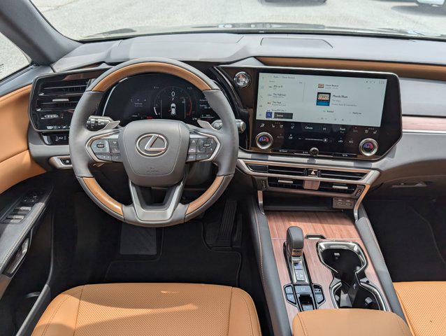 Photo of 2025 Nori Green Pearl Lexus RX 350