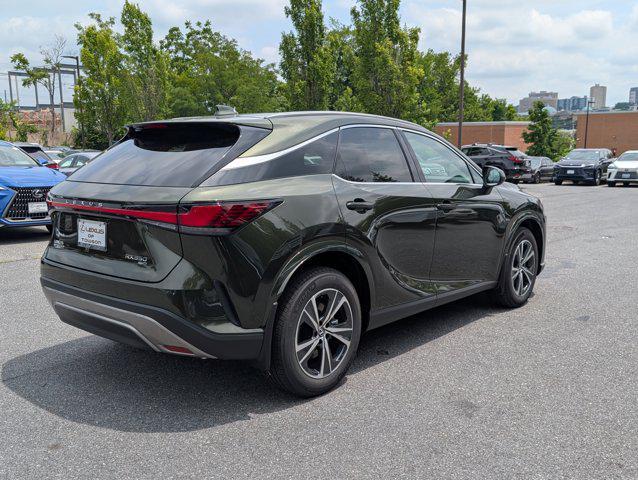 Photo of 2025 Nori Green Pearl Lexus RX 350