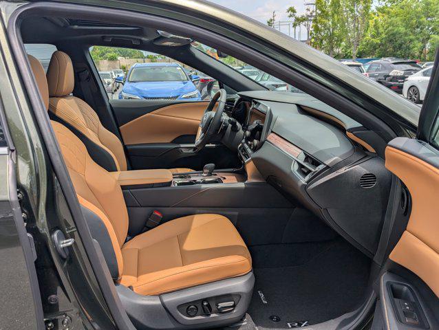 Photo of 2025 Nori Green Pearl Lexus RX 350