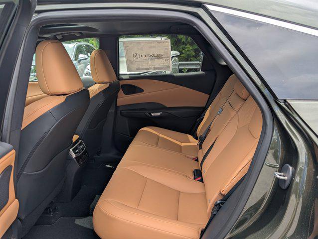 Photo of 2025 Nori Green Pearl Lexus RX 350