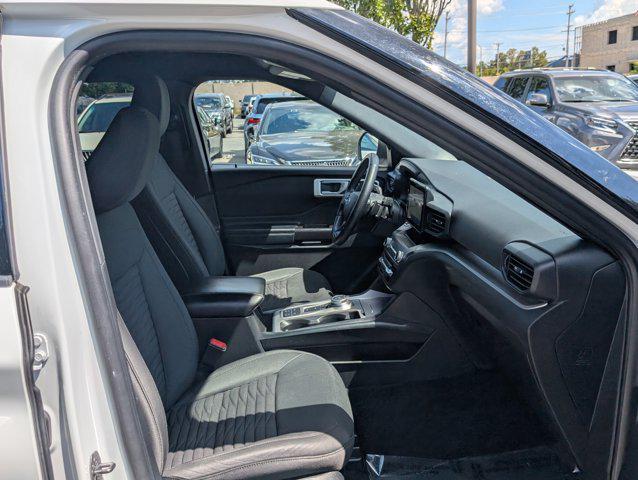 Photo of 2020 Oxford White Ford Explorer