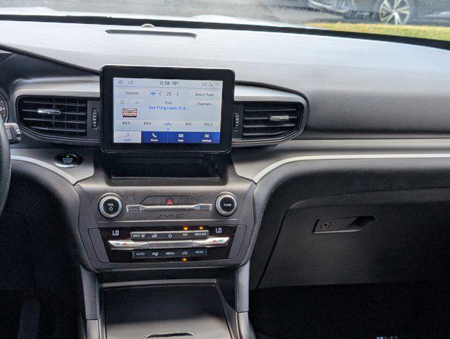 Photo of 2020 Oxford White Ford Explorer