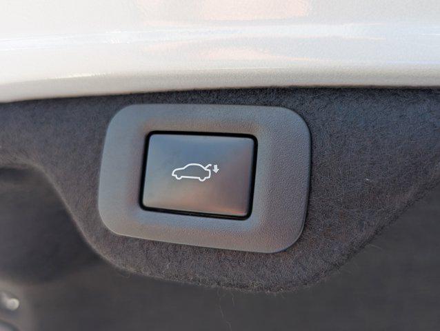 Photo of 2023 Ultra White Lexus ES 300h