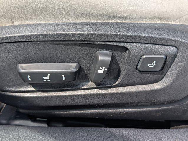 Photo of 2015 Starfire Pearl Lexus ES 350