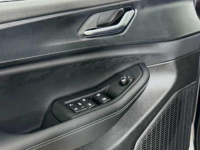 Photo of 2025 Baltic Gray Metallic Clearcoat Jeep Grand Cherokee L