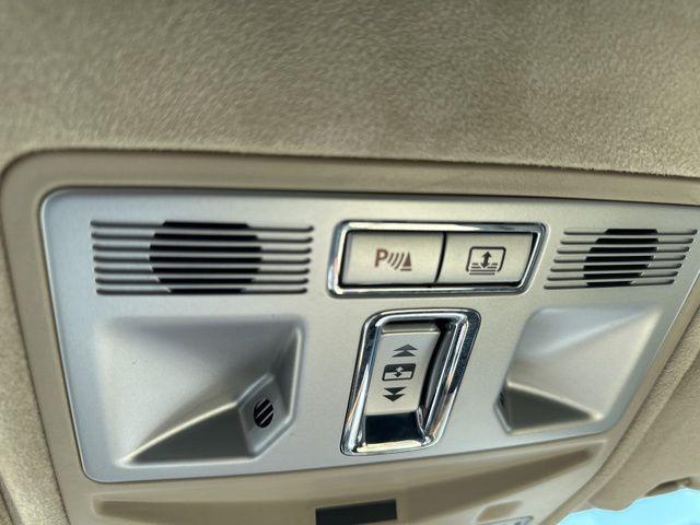 Photo of 2015 Blue Jaguar XF