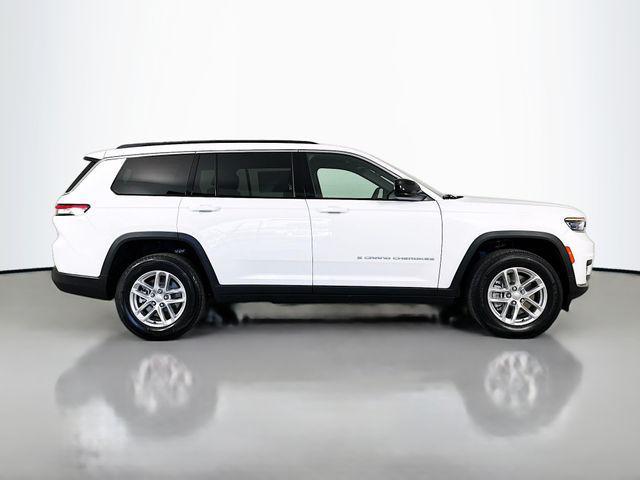 Photo of 2025 Bright White Clearcoat Jeep Grand Cherokee L