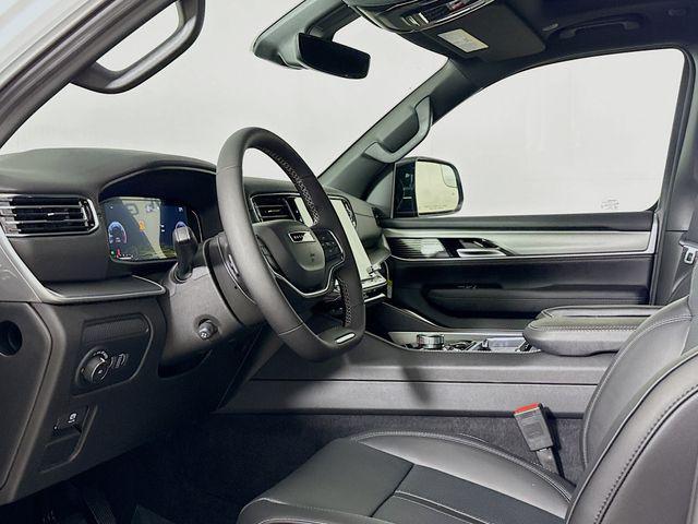 Photo of 2025 Bright White Clearcoat Jeep Wagoneer