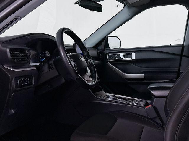 Photo of 2023 Carbonized Gray Metallic Ford Explorer