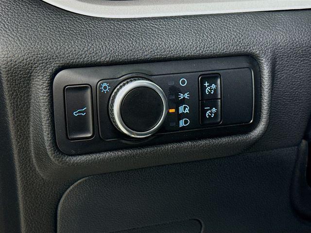 Photo of 2023 Carbonized Gray Metallic Ford Explorer