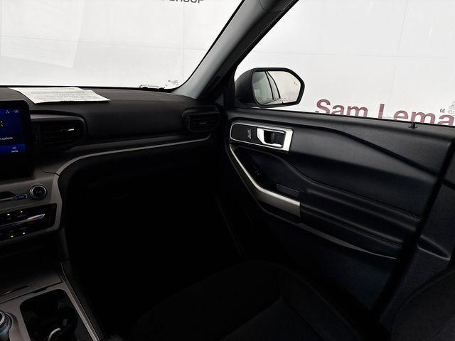 Photo of 2023 Carbonized Gray Metallic Ford Explorer