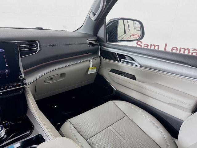 Photo of 2025 River Rock Jeep Wagoneer