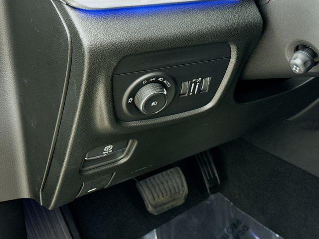 Photo of 2025 Diamond Black Crystal Pearlcoat Jeep Grand Cherokee