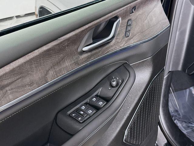 Photo of 2025 Diamond Black Crystal Pearlcoat Jeep Grand Cherokee