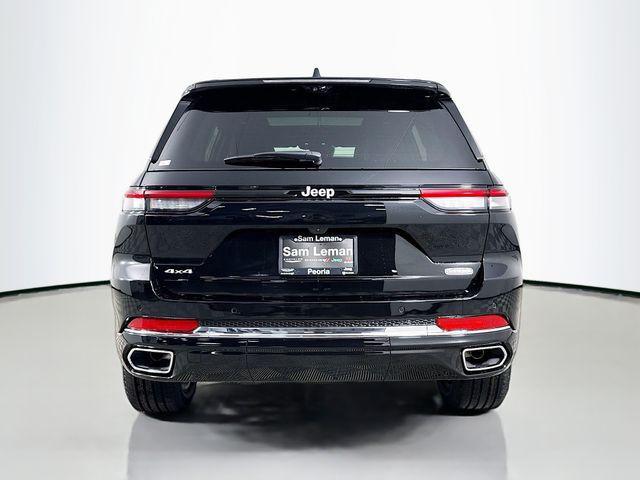 Photo of 2025 Diamond Black Crystal Pearlcoat Jeep Grand Cherokee