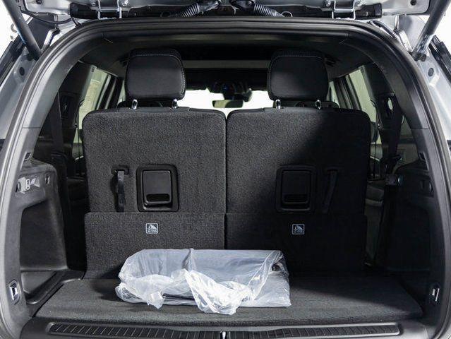 Photo of 2025 Silver Zynith Jeep Grand Cherokee L