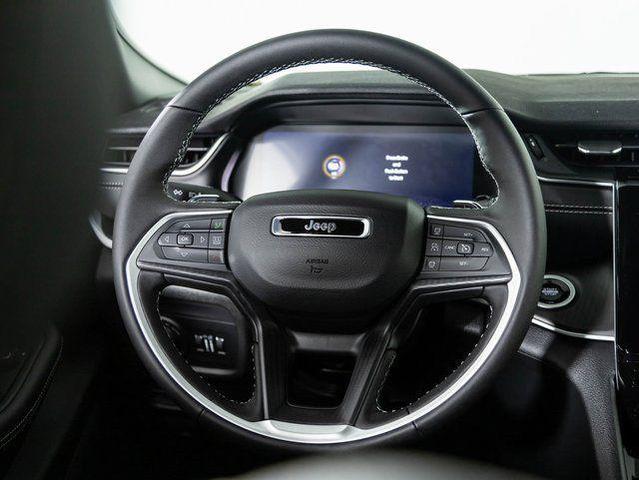Photo of 2025 Silver Zynith Jeep Grand Cherokee L