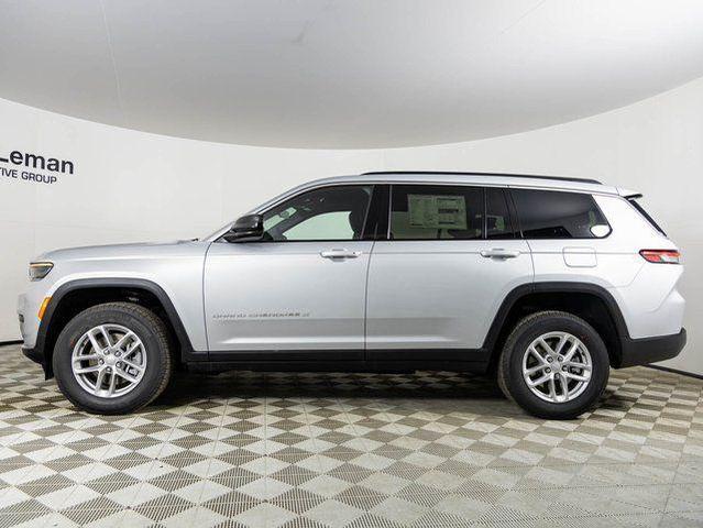 Photo of 2025 Silver Zynith Jeep Grand Cherokee L