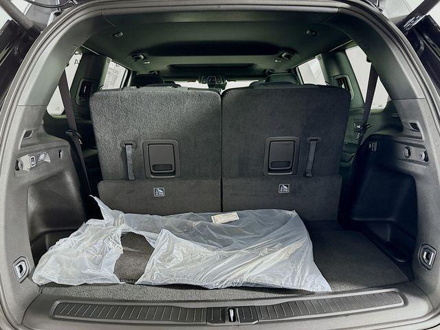 Photo of 2025 Baltic Gray Metallic Clearcoat Jeep Grand Cherokee L