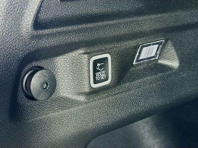 Photo of 2025 Baltic Gray Metallic Clearcoat Jeep Grand Cherokee L