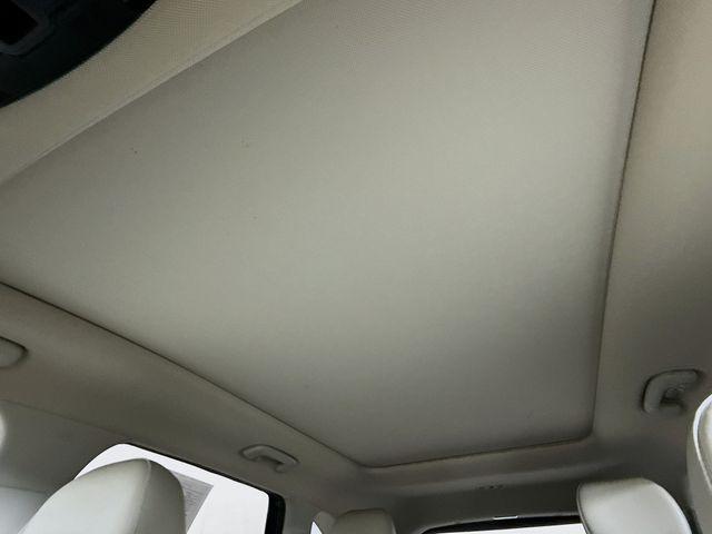 Photo of 2023 Aruba Green Kia Sorento