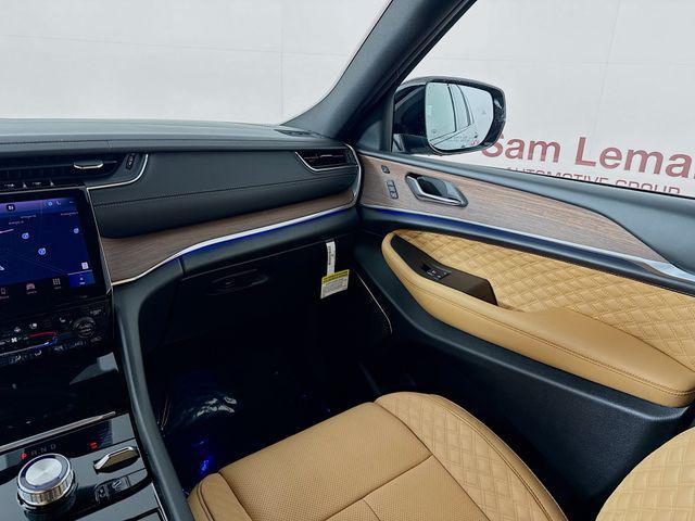 Photo of 2025 Baltic Gray Metallic Clearcoat Jeep Grand Cherokee L