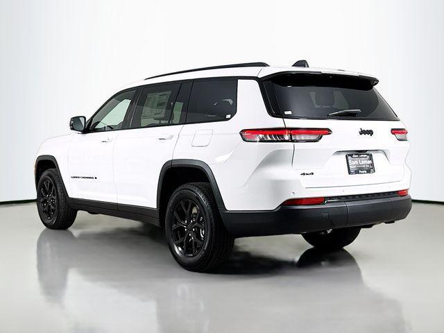 Photo of 2025 Bright White Clearcoat Jeep Grand Cherokee L