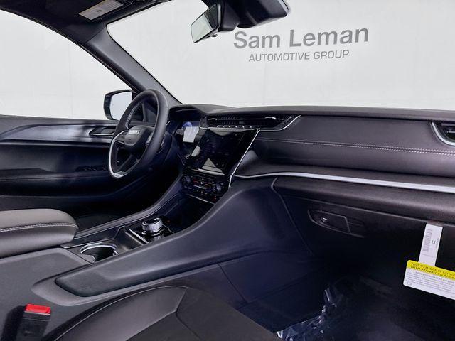 Photo of 2025 Bright White Clearcoat Jeep Grand Cherokee L