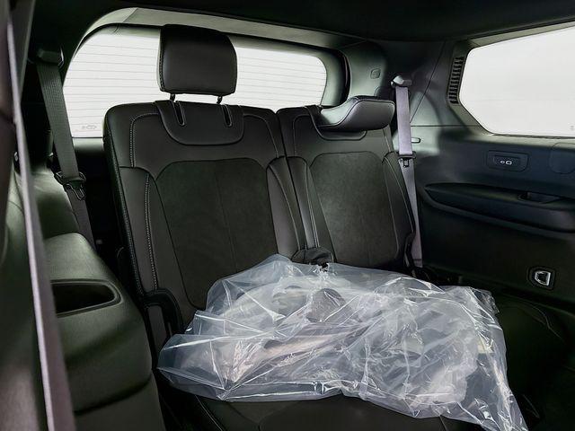 Photo of 2025 Bright White Clearcoat Jeep Grand Cherokee L
