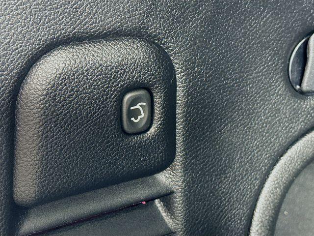 Photo of 2022 Velvet Red Pearlcoat Jeep Grand Cherokee