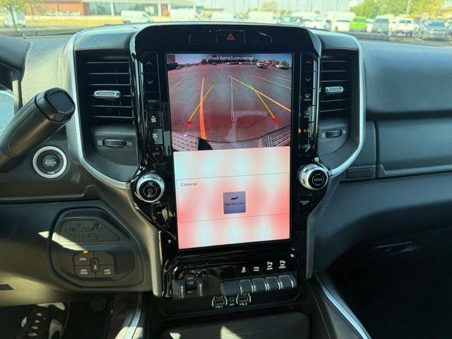 Photo of 2025 Diamond Black Crystal Pearlcoat RAM 2500