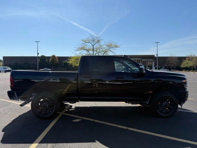 Photo of 2025 Diamond Black Crystal Pearlcoat RAM 2500