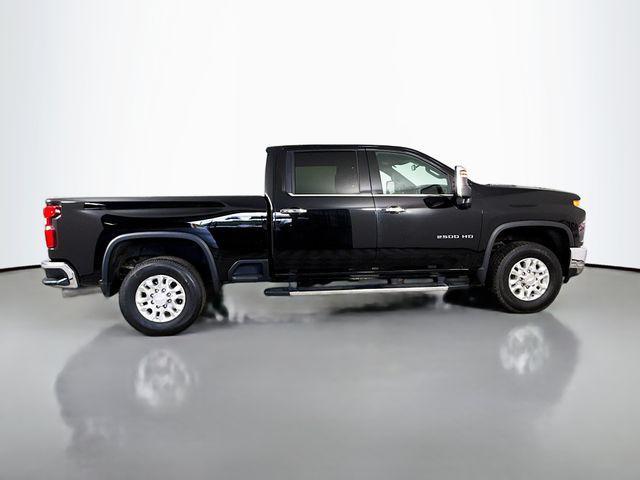 Photo of 2020 Black Chevrolet Silverado 2500