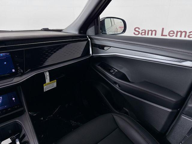 Photo of 2025 Diamond Black Crystal Pearlcoat Jeep Wagoneer S