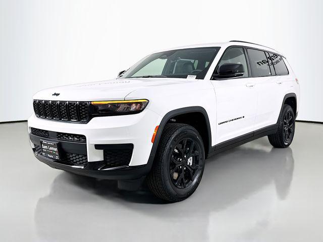 Photo of 2025 Bright White Clearcoat Jeep Grand Cherokee L