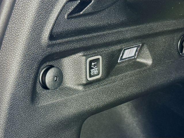 Photo of 2025 Bright White Clearcoat Jeep Grand Cherokee L