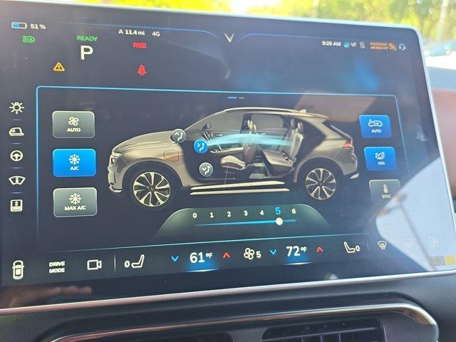 Photo of 2025 Green VinFast VF 8