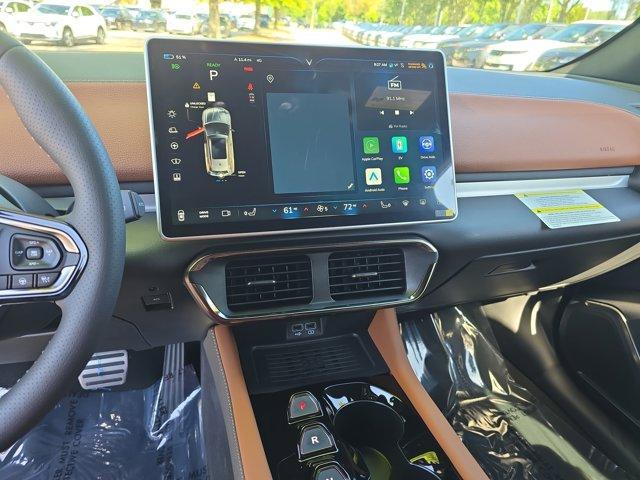 Photo of 2025 Green VinFast VF 8