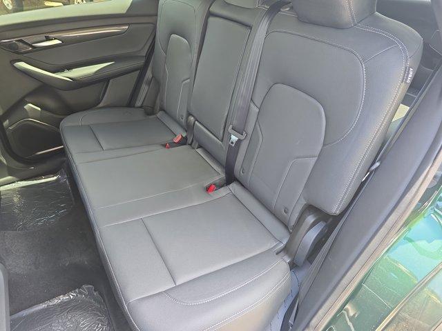 Photo of 2025 Green VinFast VF 8