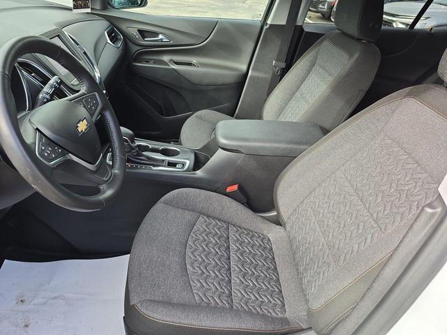 Photo of 2022 Summit White Chevrolet Equinox